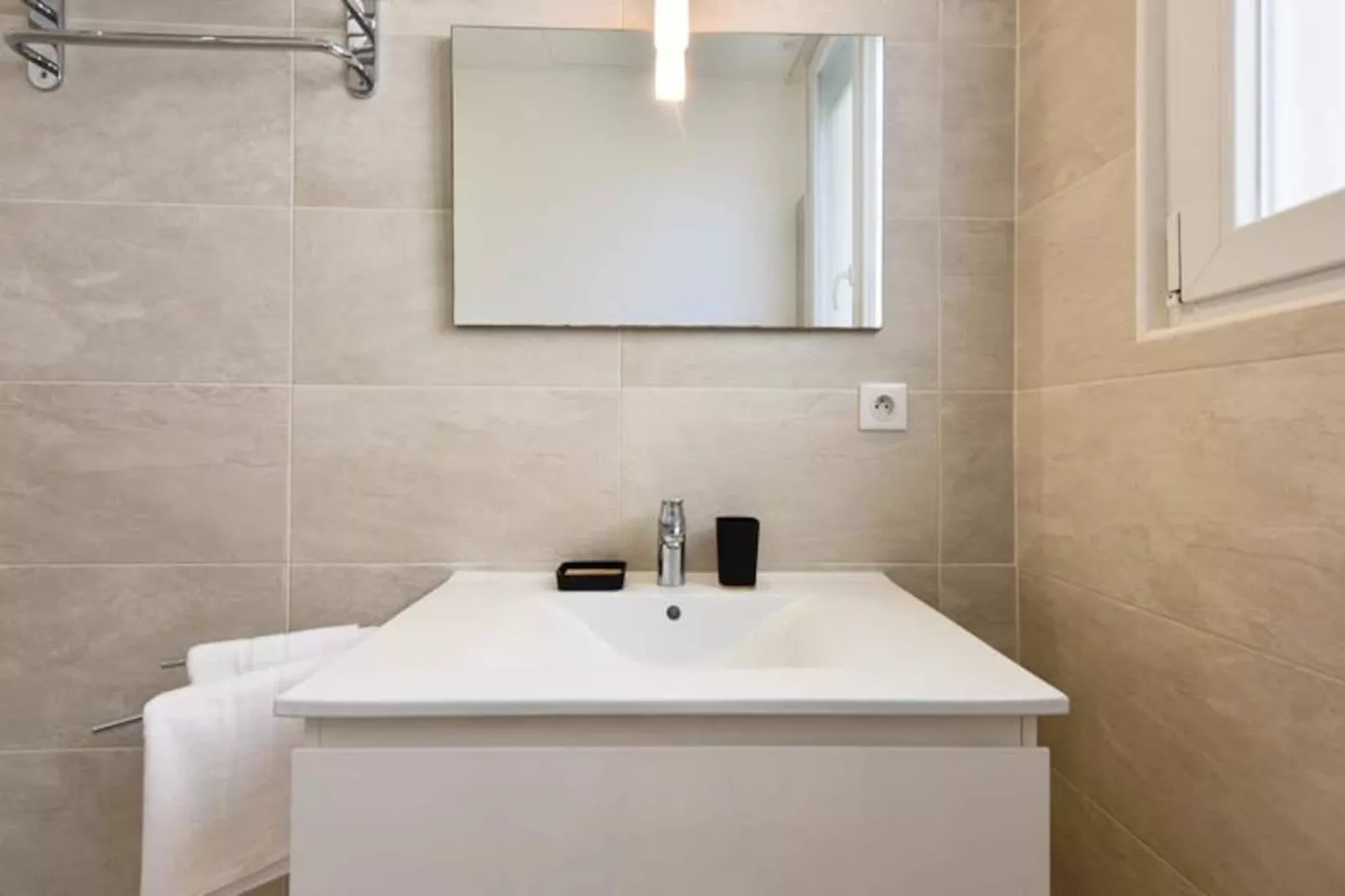 Résidence Rez-de-jardin, Plages à Pied Et Garage-Niet-getagd