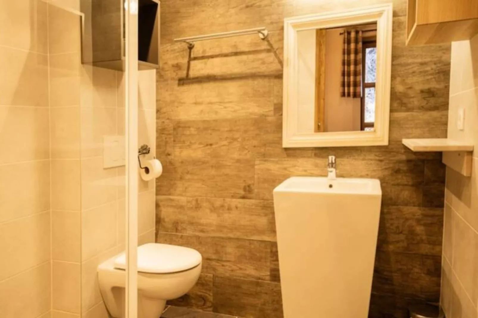 Les Chalets D'adrien-Niet-getagd