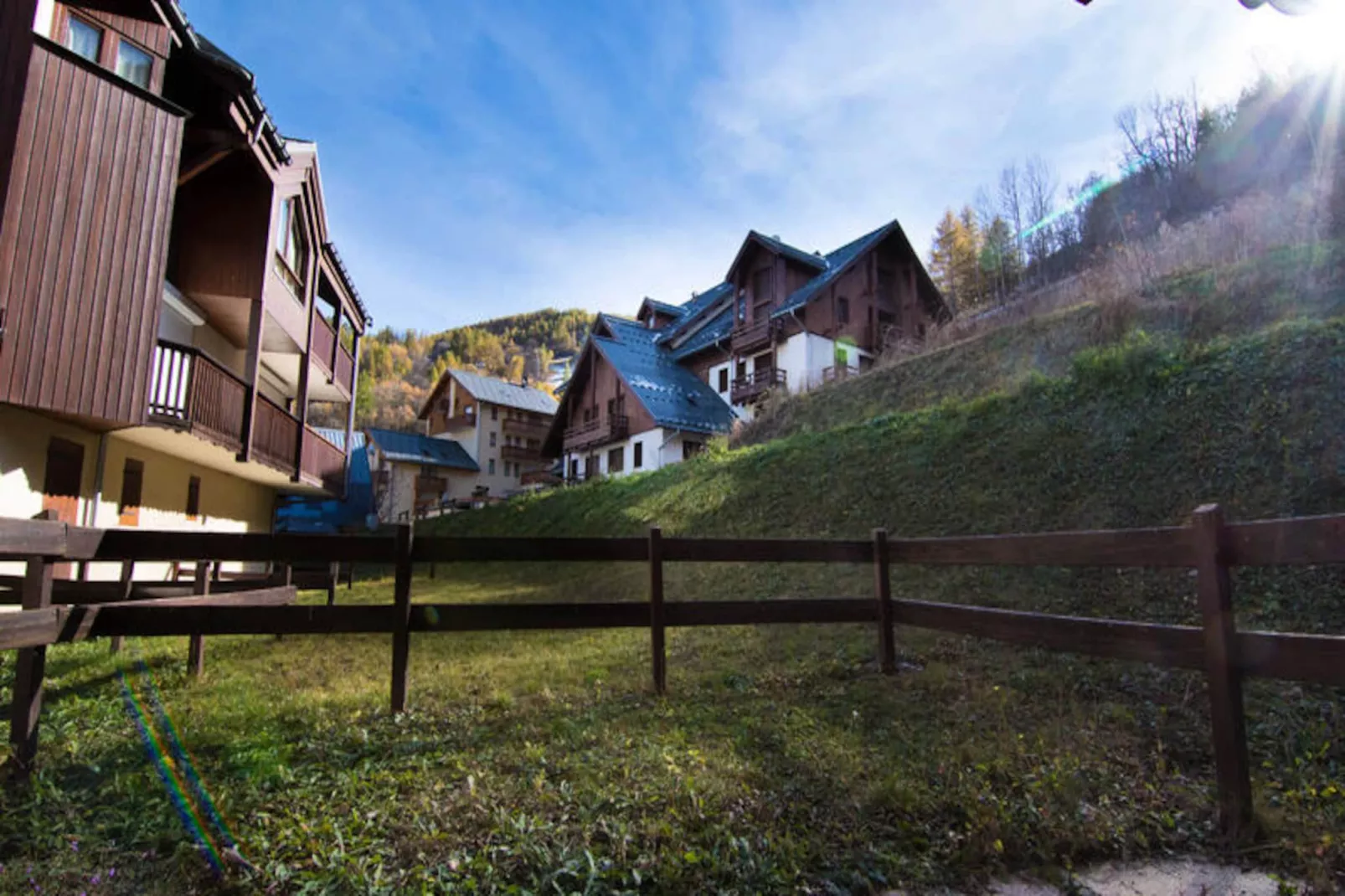 Chalet De Tigny Clematite - Niet-getagd