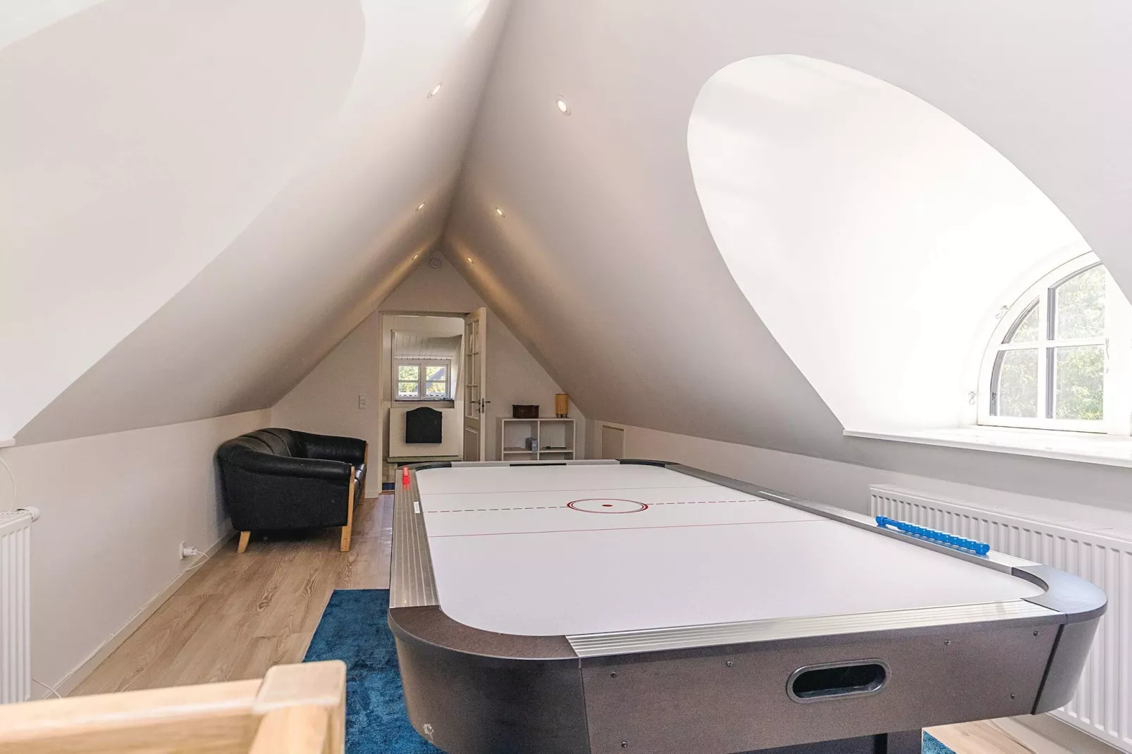 Idyllisch rietgedekt huisje-By Traum-Binnen