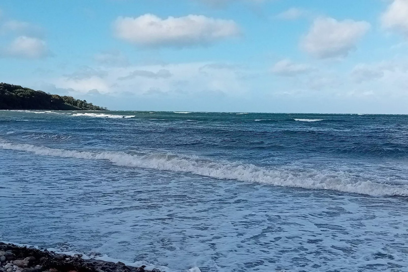 Modern toevluchtsoord bij strand -- By Traum Ferienwohnungen-Waterzicht