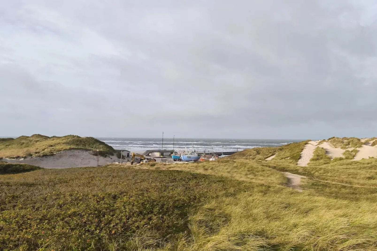 Ruime huisje in dennenbos -- By Traum Ferienwohnungen-Waterzicht