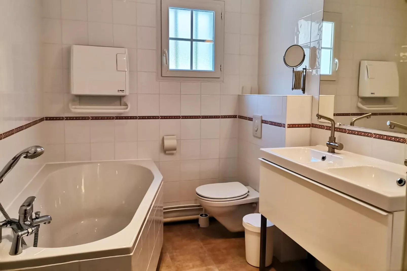 Bourg Est 3-Badkamer