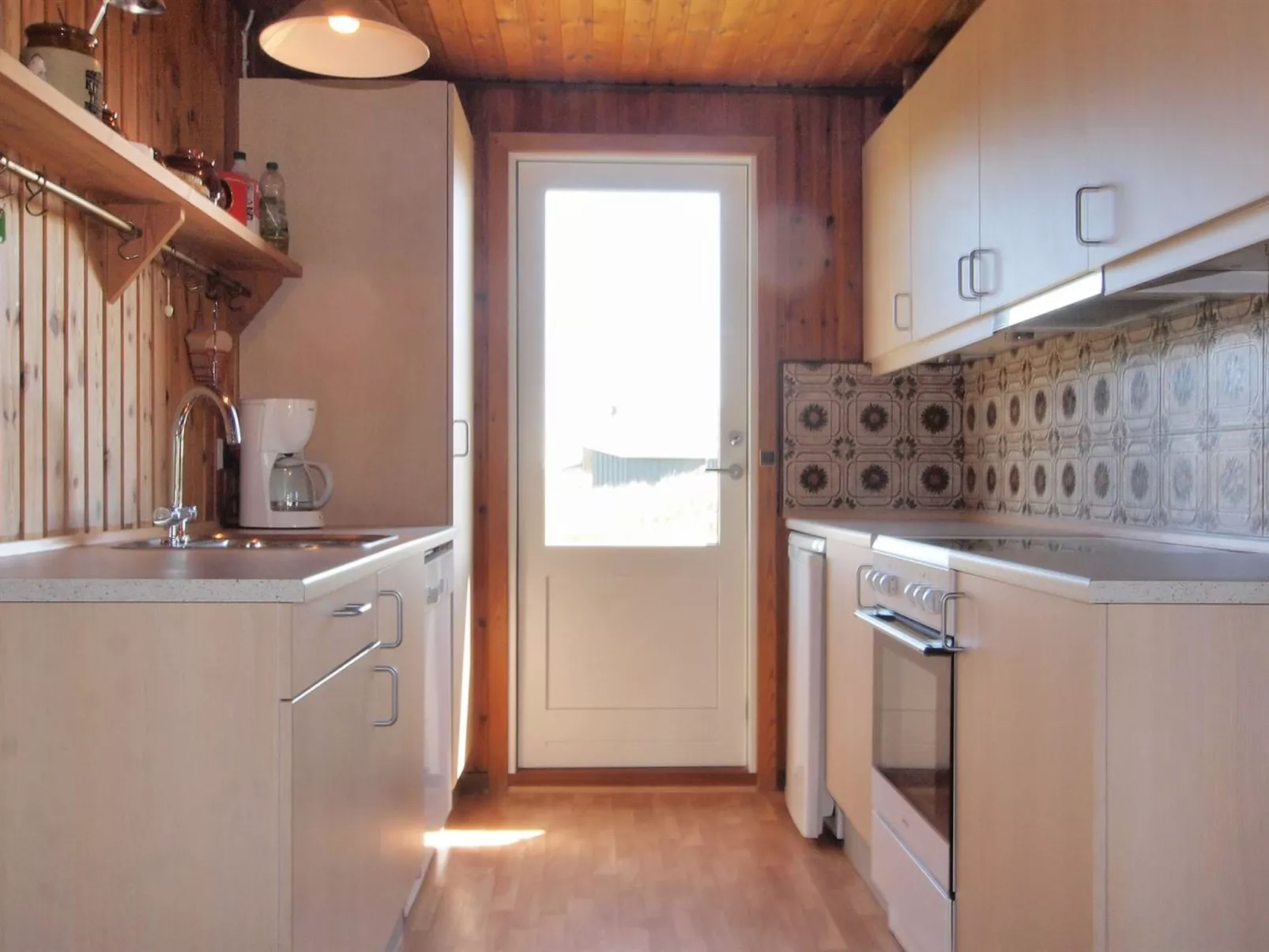 "Alka" -  from the sea-Binnen