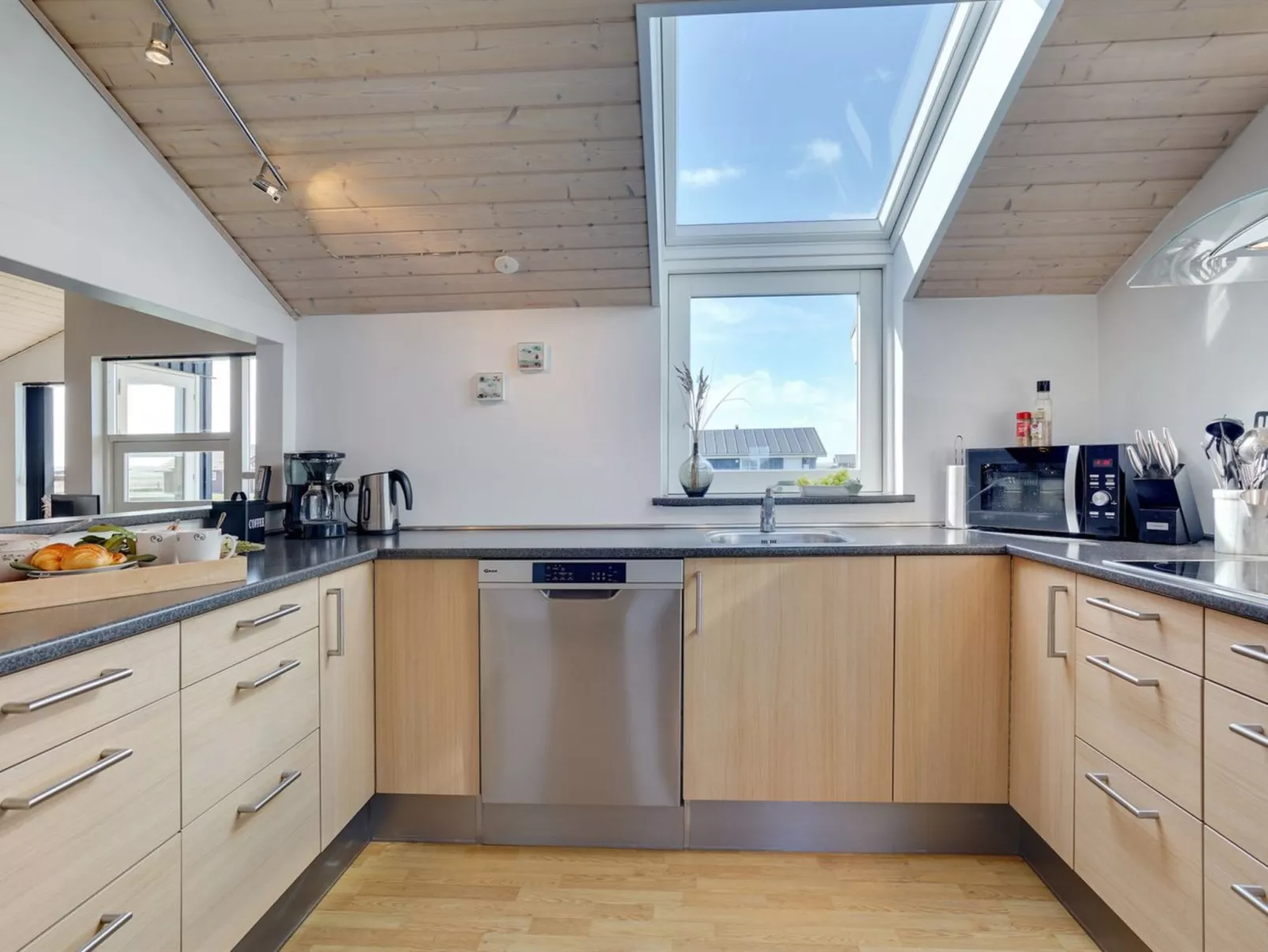 "Hildegunda" - 950m from the sea-Binnen