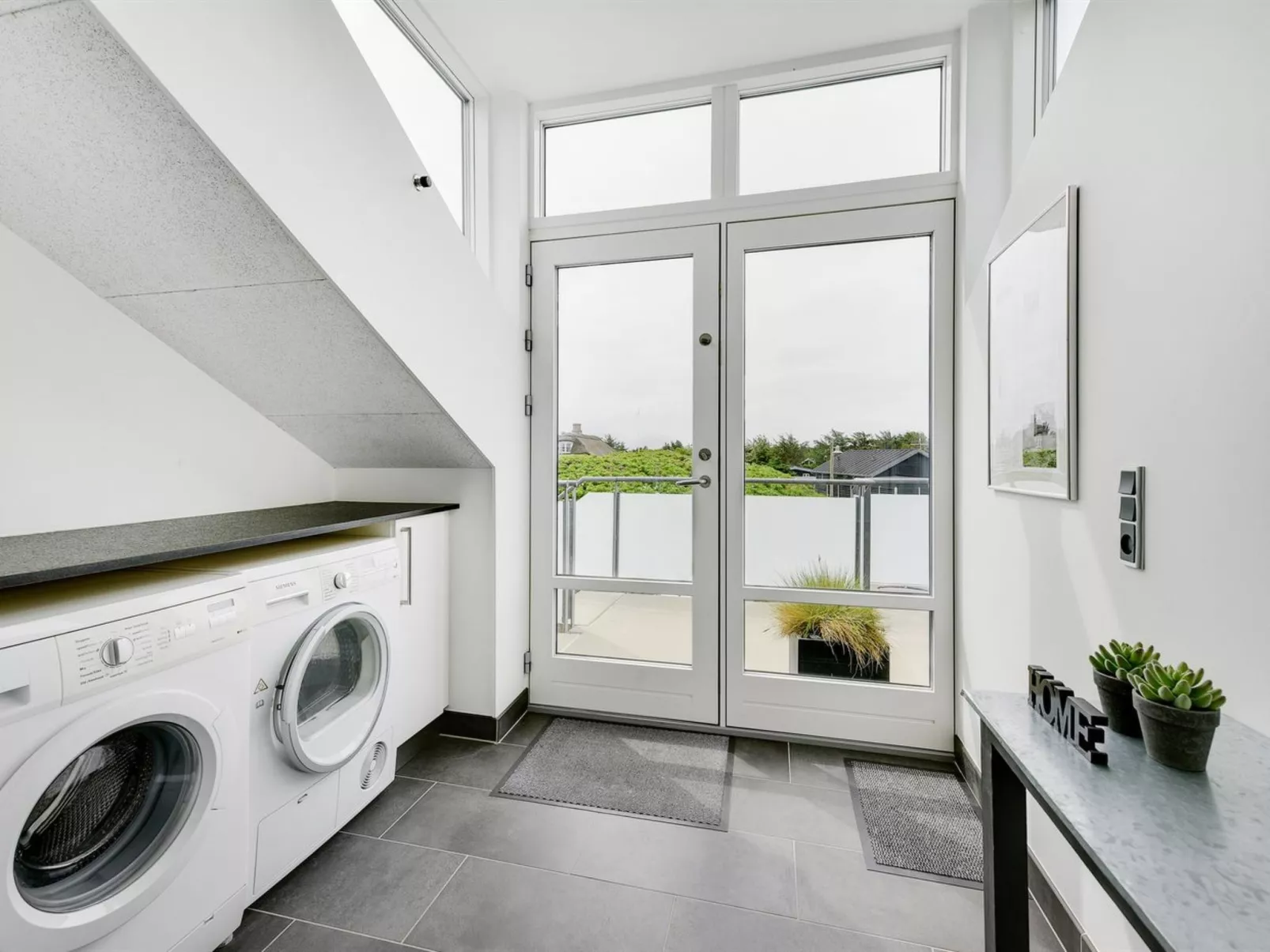 "Anneka" - 200m from the sea-Binnen