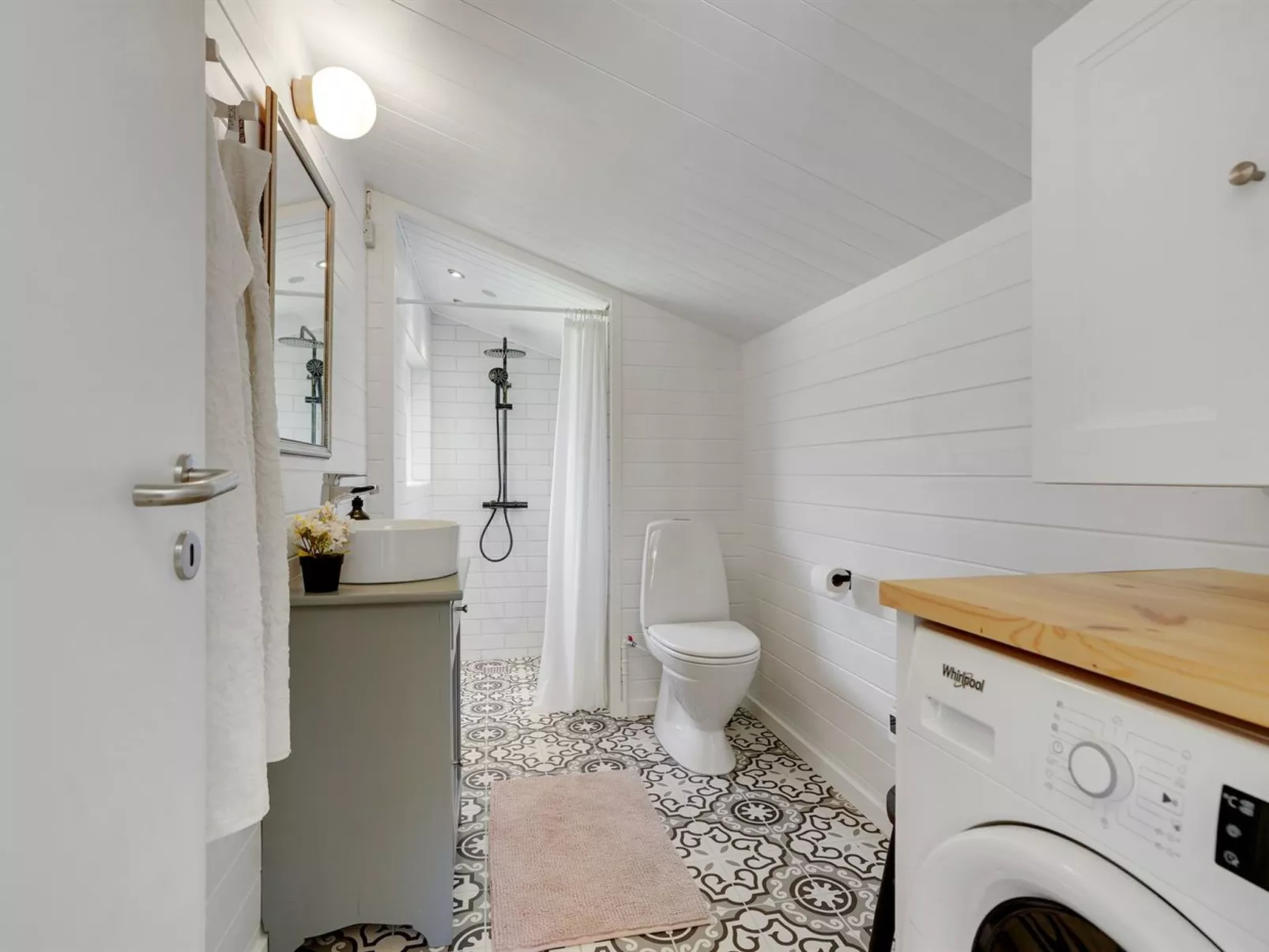 "Skogh" - 600m from the sea-Binnen