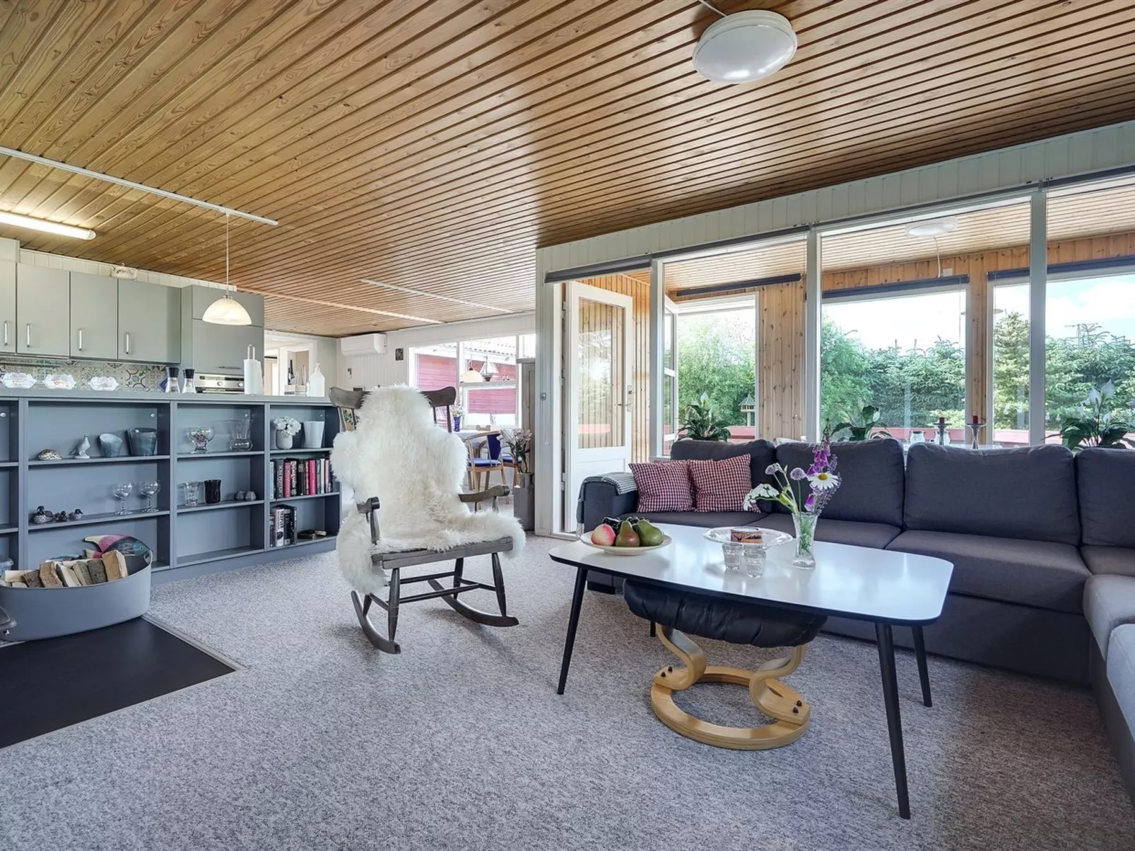 "Mina" - 1.4km from the sea-Binnen