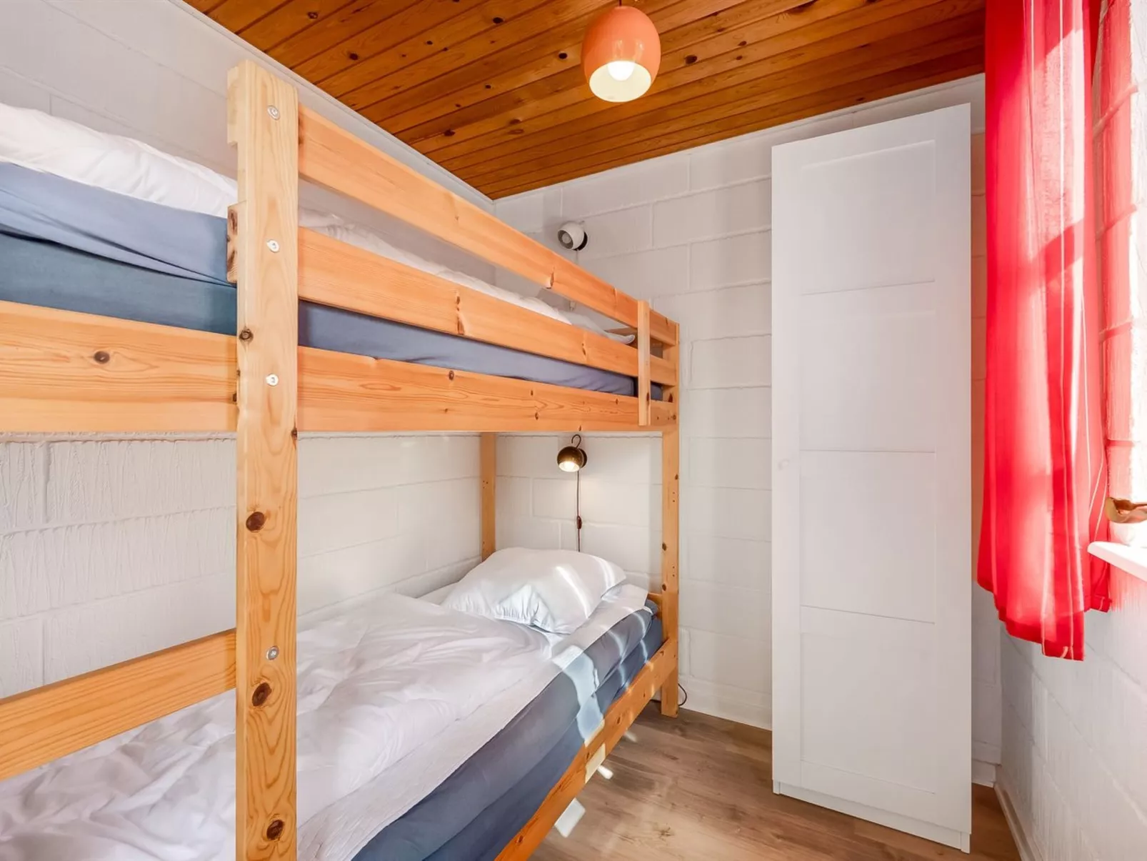 "Tuki" - 700m to the fjord-Binnen