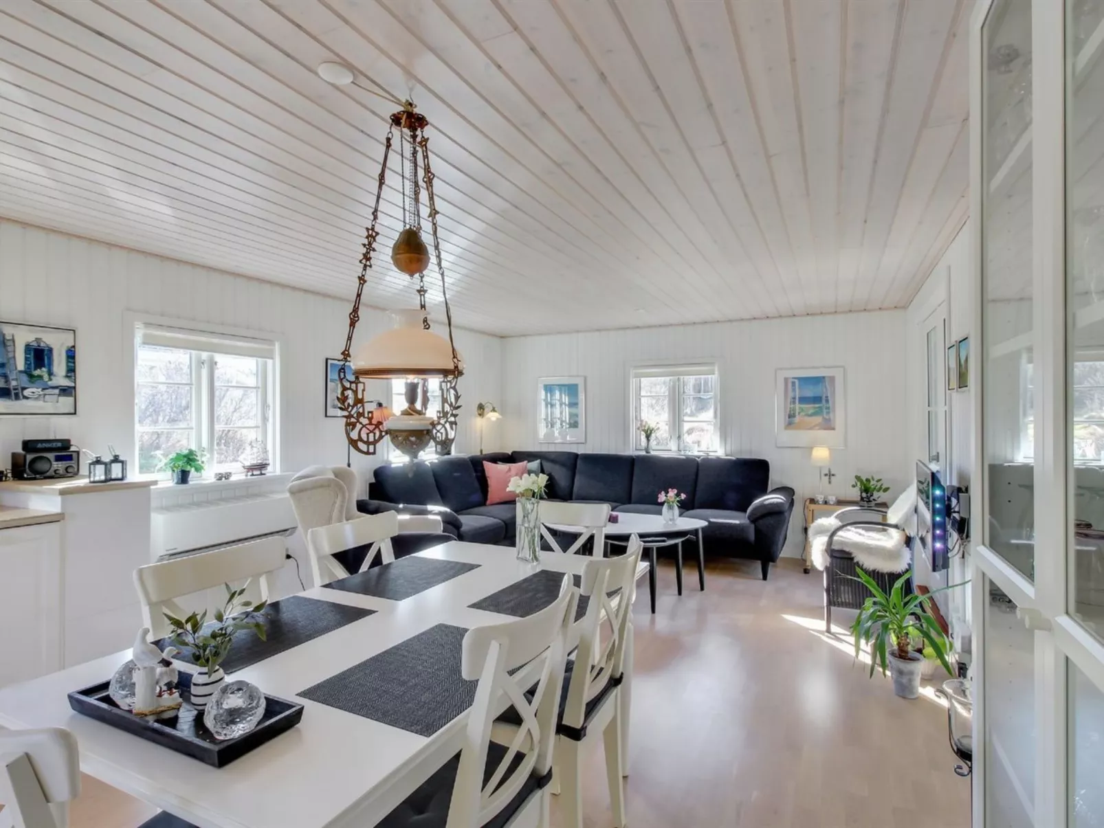 "Soleil" - 300m from the sea-Binnen