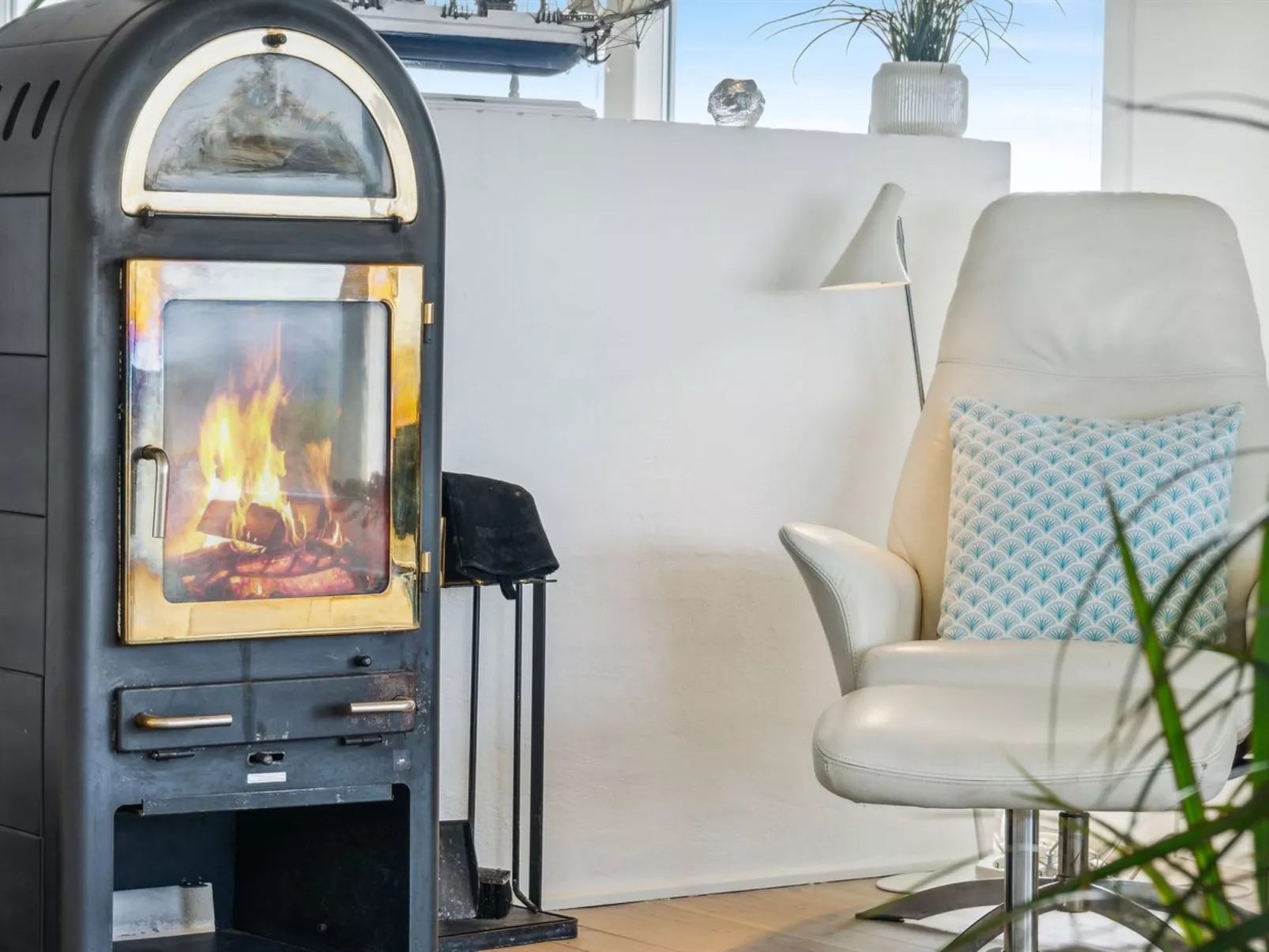 "Alyssa" - 300m from the sea-Binnen