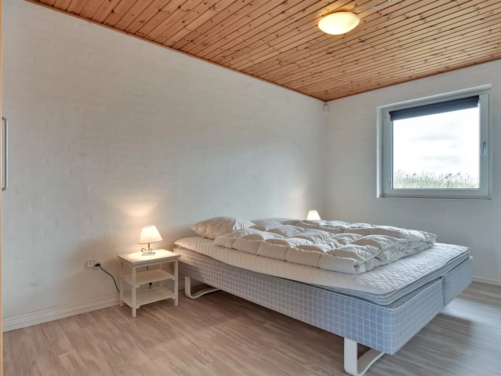 "Dorothea" - 450m to the fjord-Binnen