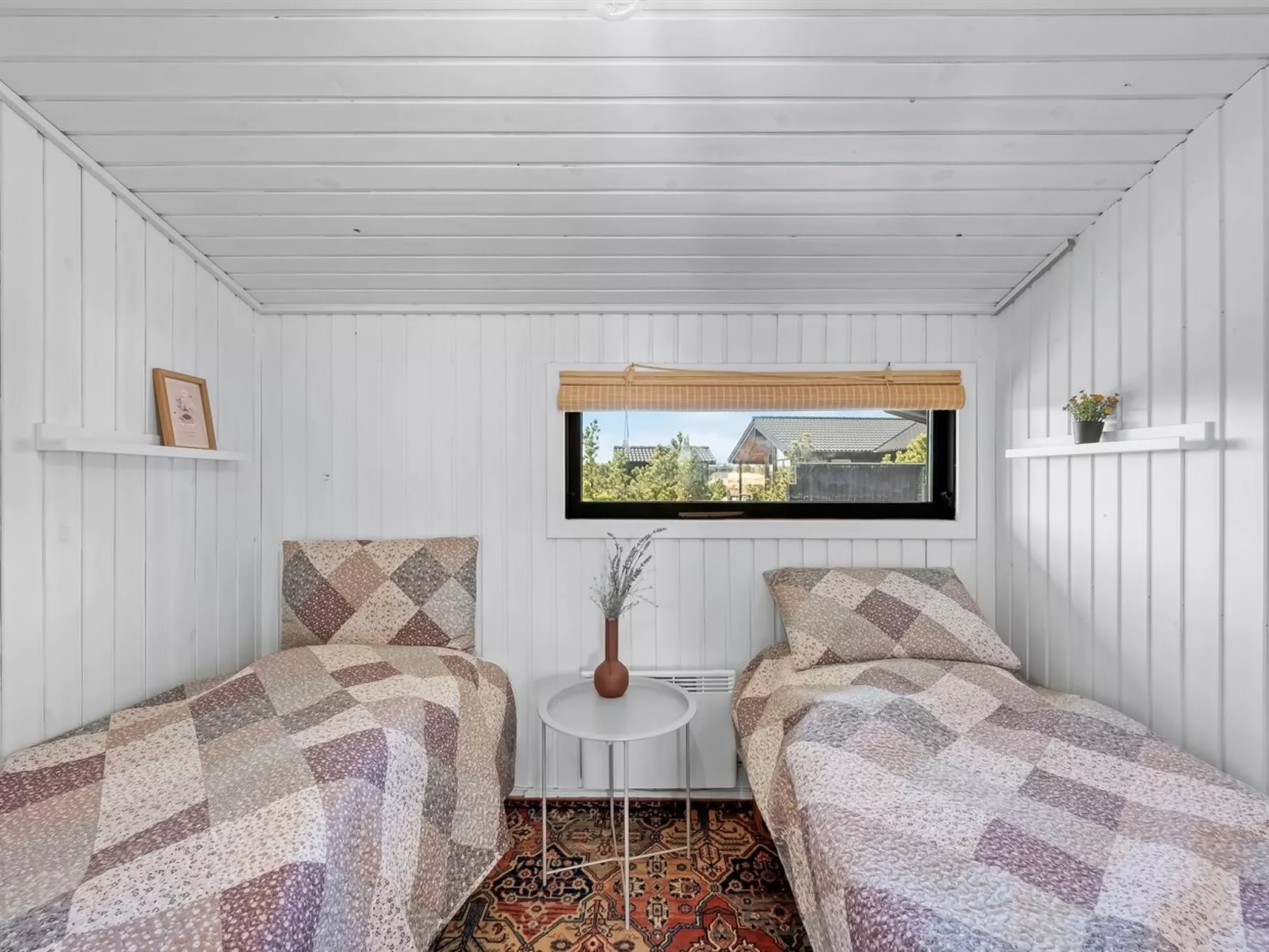 "Brunkil" - 500m from the sea-Binnen