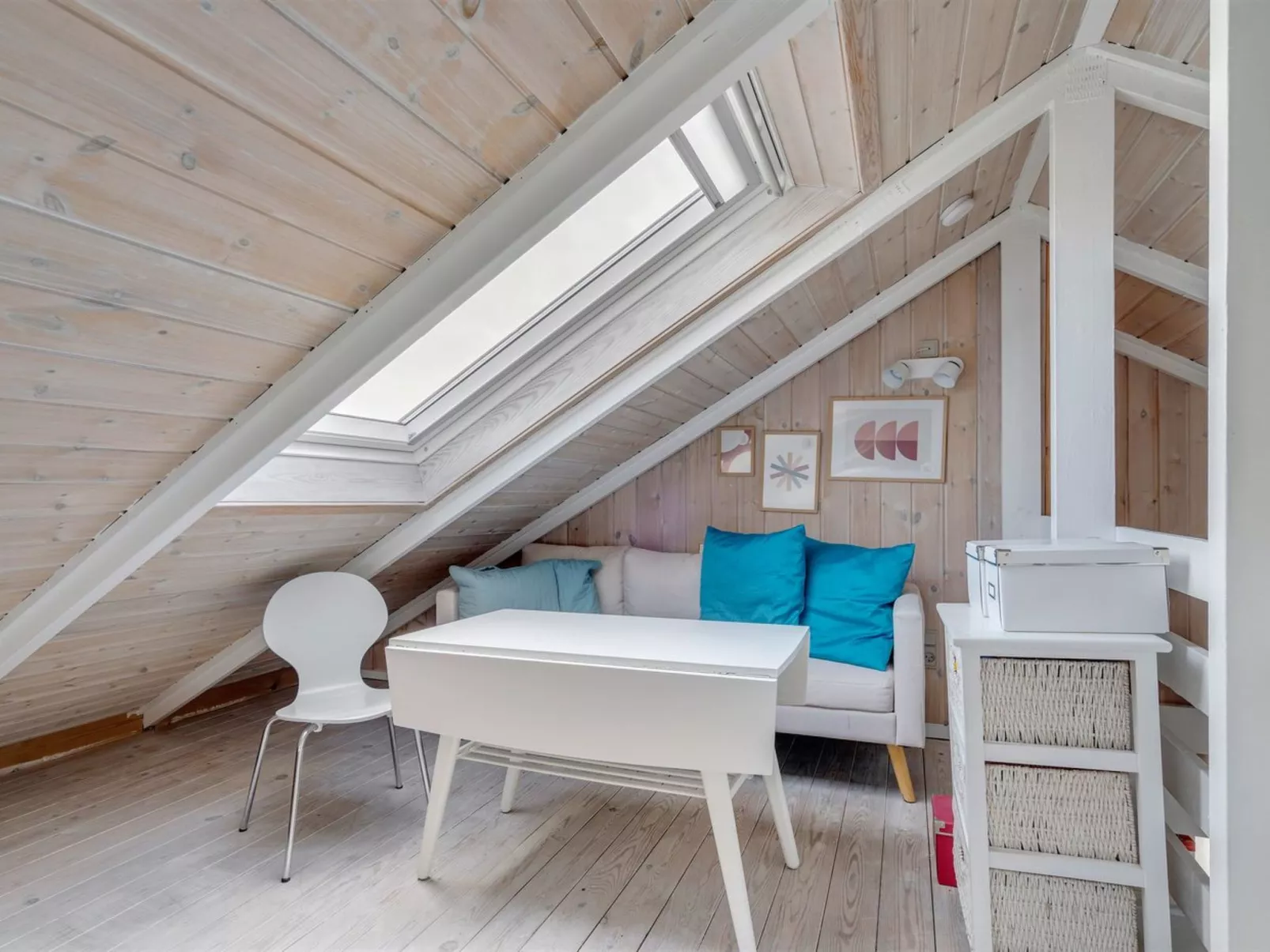 "Gudmundine" - 350m to the fjord-Binnen