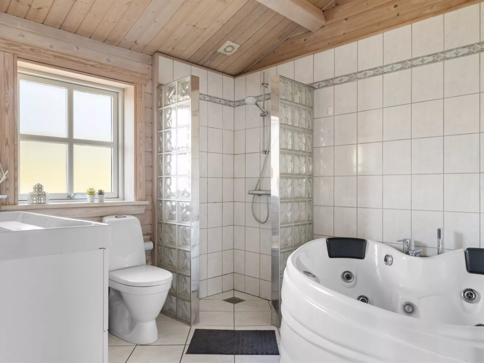 "Anneli" - 600m from the sea-Binnen