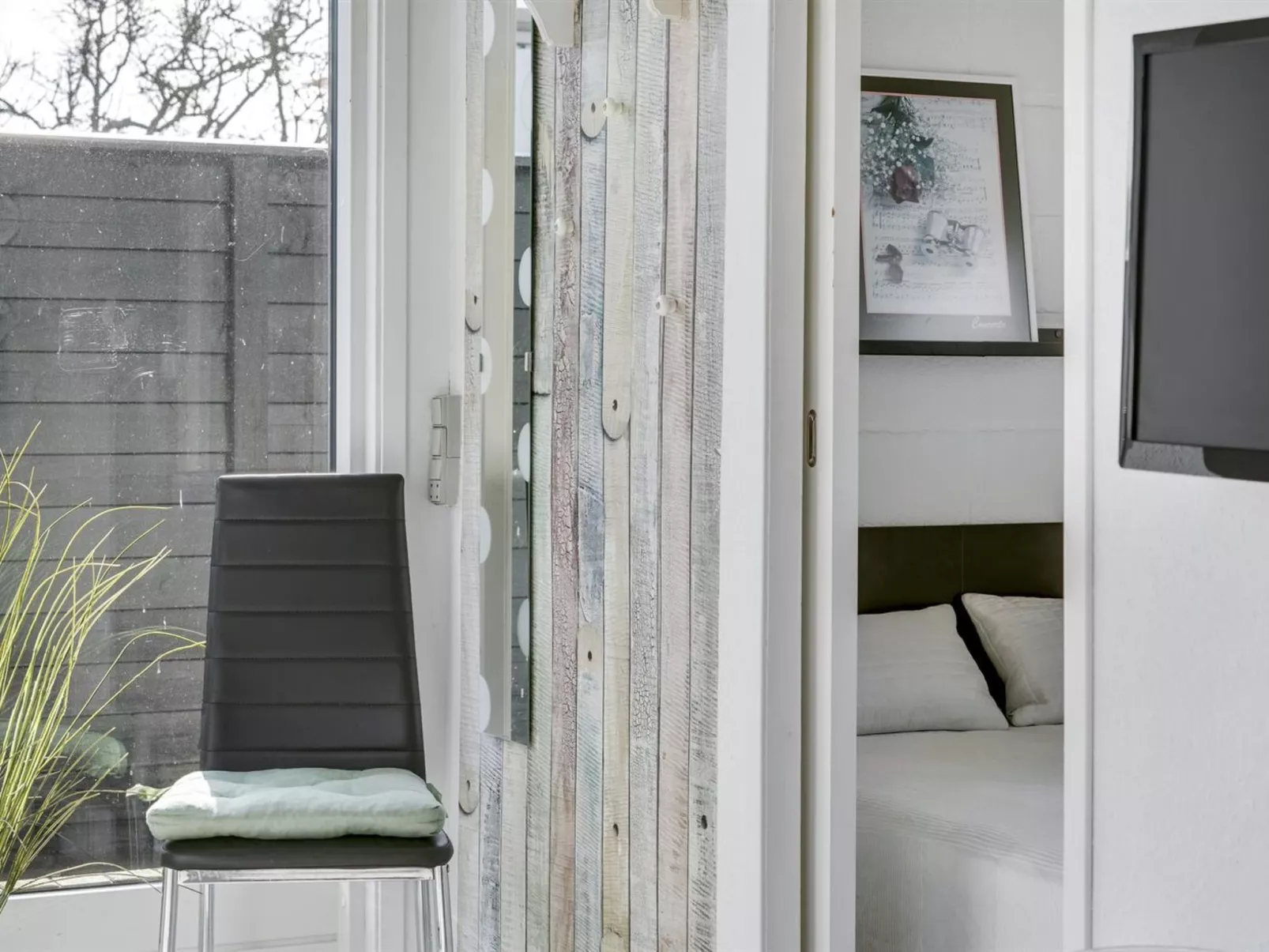 "Alvina" - 25m from the sea-Binnen