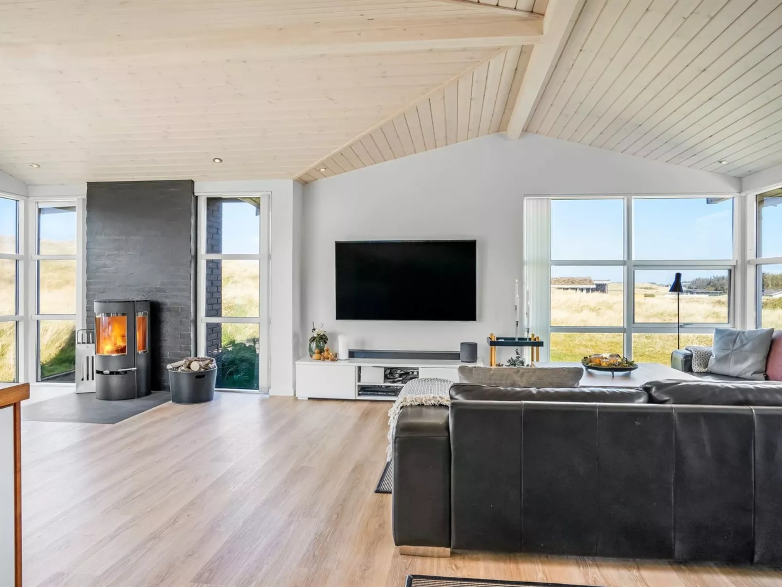 "Ingela" - 350m from the sea-Binnen