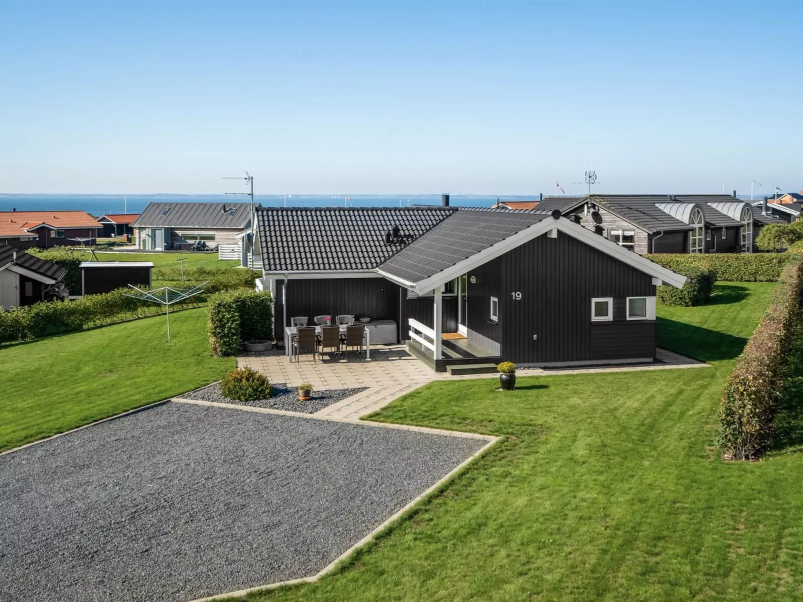 "Brynjolf" - 350m to the fjord-Buiten