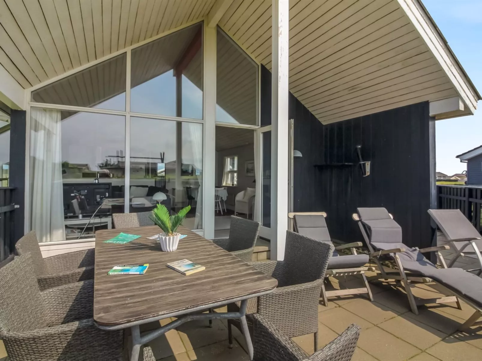 "Wifred" - 250m from the sea-Buiten