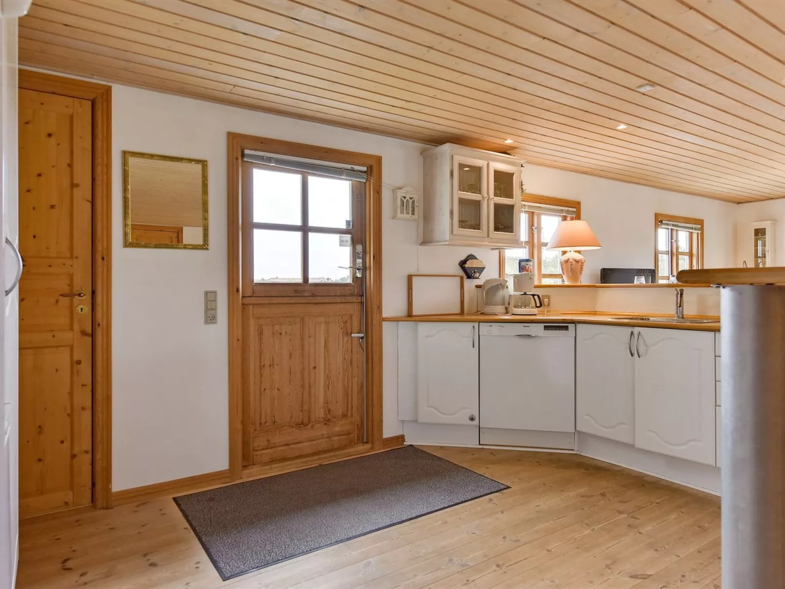 "Dortea" - 600m from the sea-Binnen