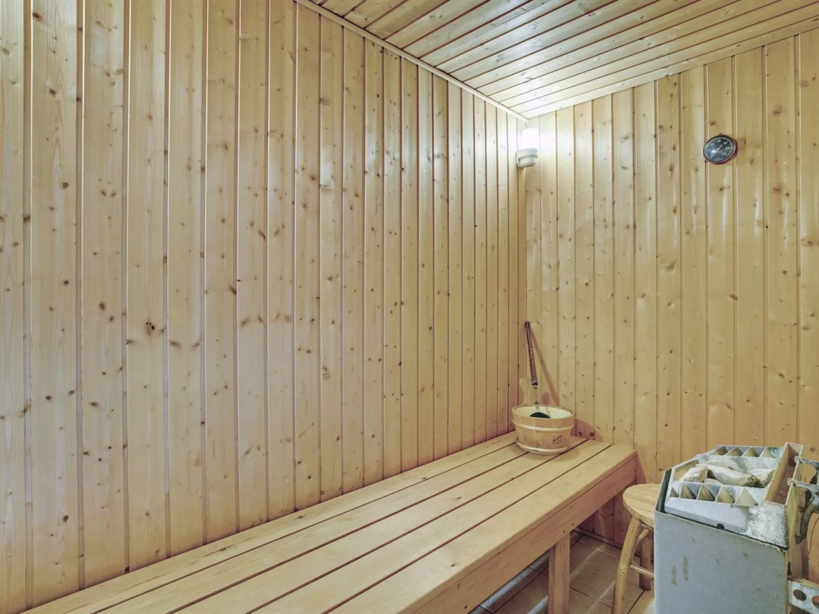 "Aimi" - 270m from the sea-Binnen