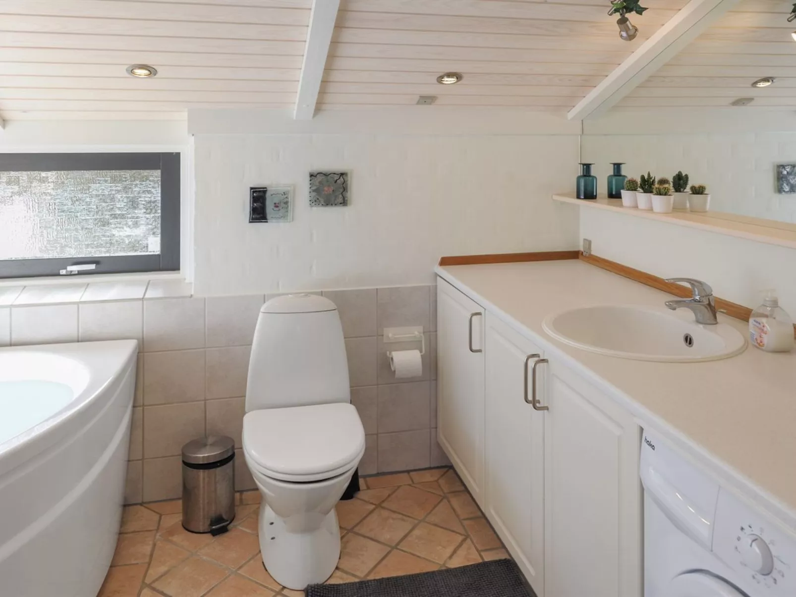 "Mathias" - 625m from the sea-Binnen