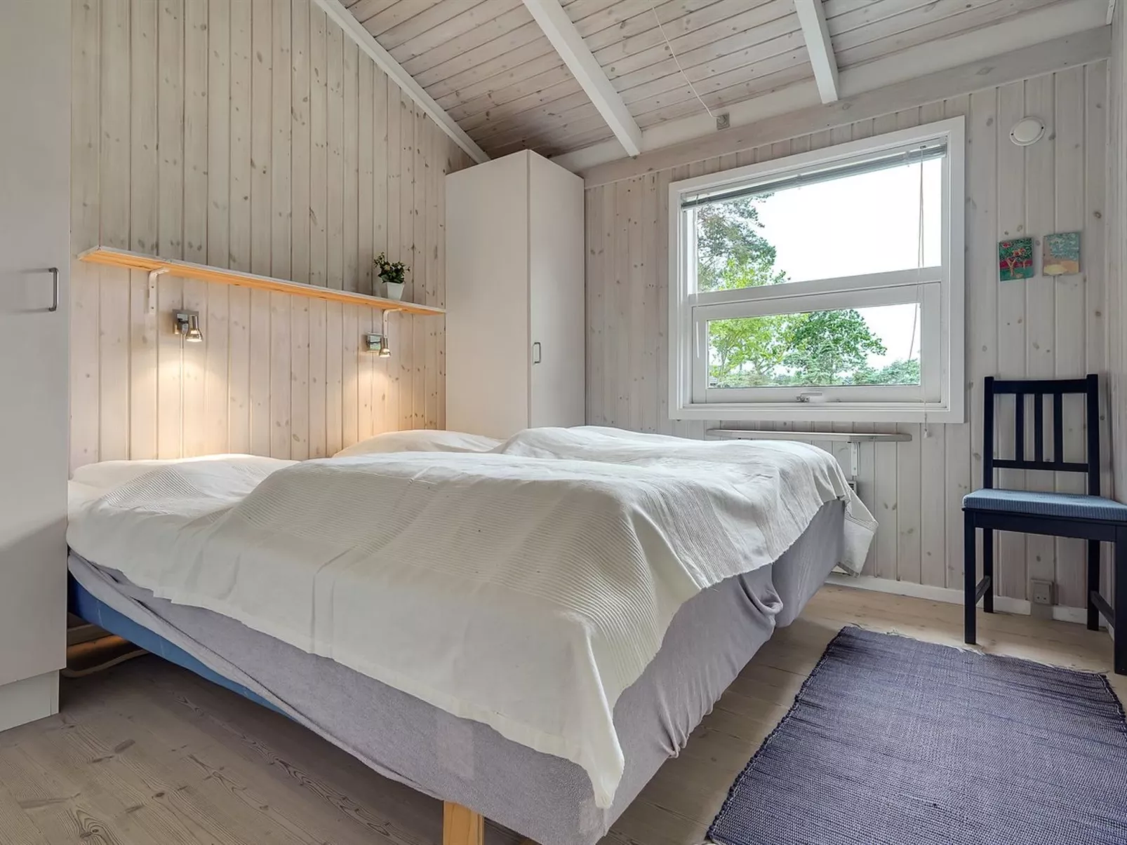 "Gjorgjija" -  from the sea-Binnen