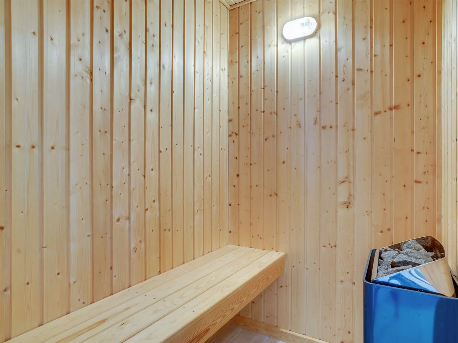 "Mourits" - 1.2km from the sea-Binnen