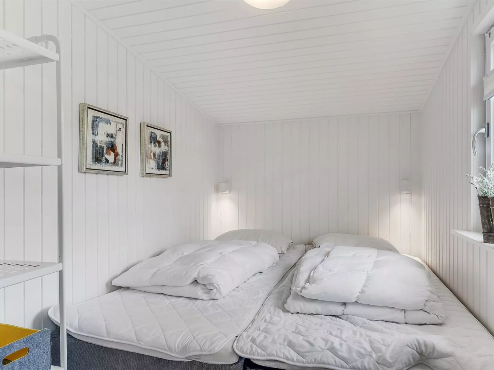 "Elain" -  from the sea-Binnen