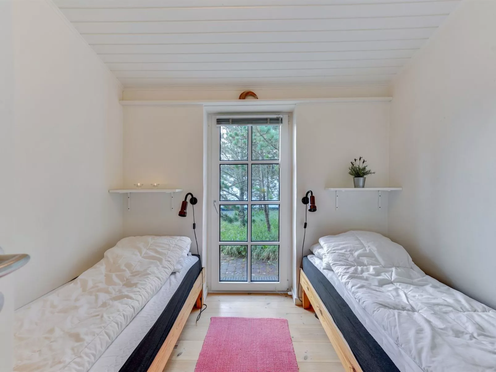 "Vivina" - 250m from the sea-Binnen