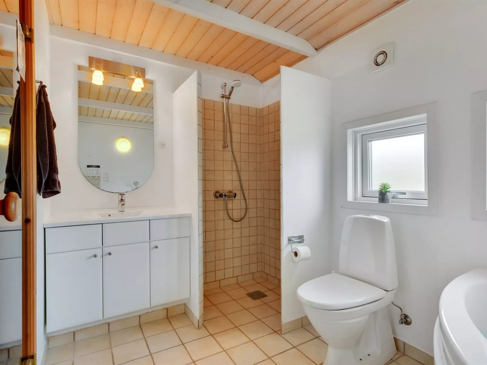 "Deline" - 250m from the sea-Binnen