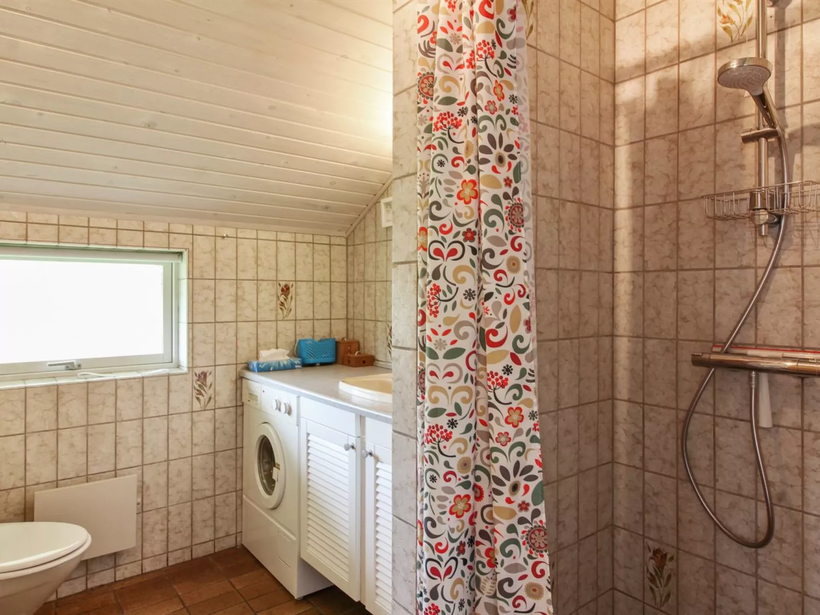 "Halli" - 700m from the sea-Binnen