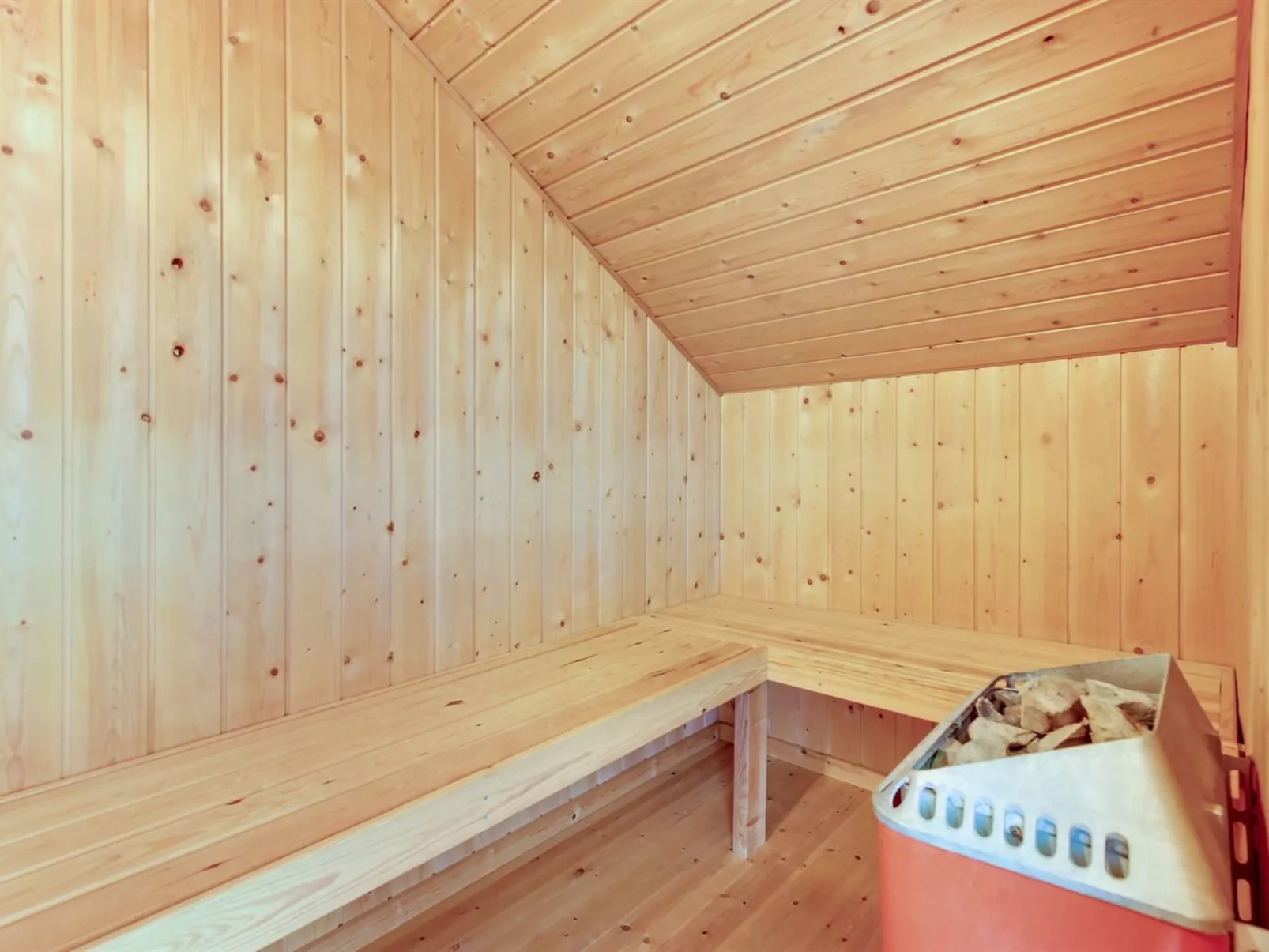 "Joona" - 600m from the sea-Binnen