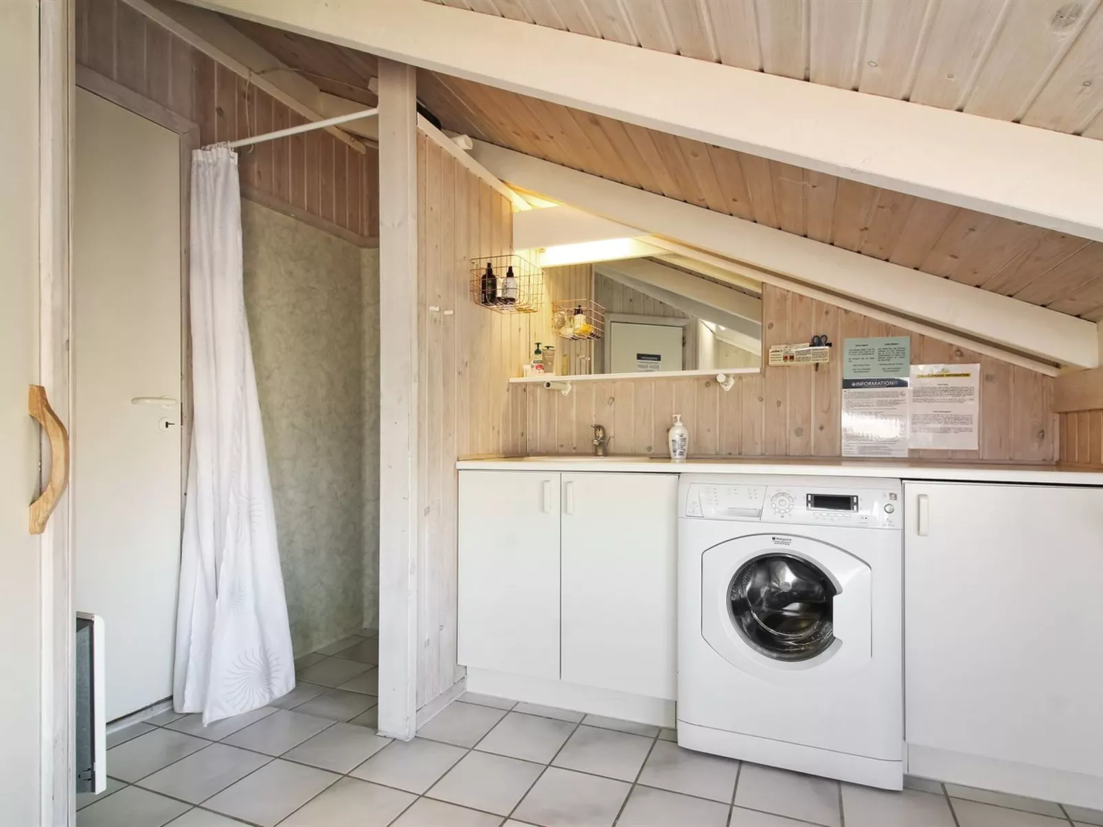 "Sixten" - 450m from the sea-Binnen