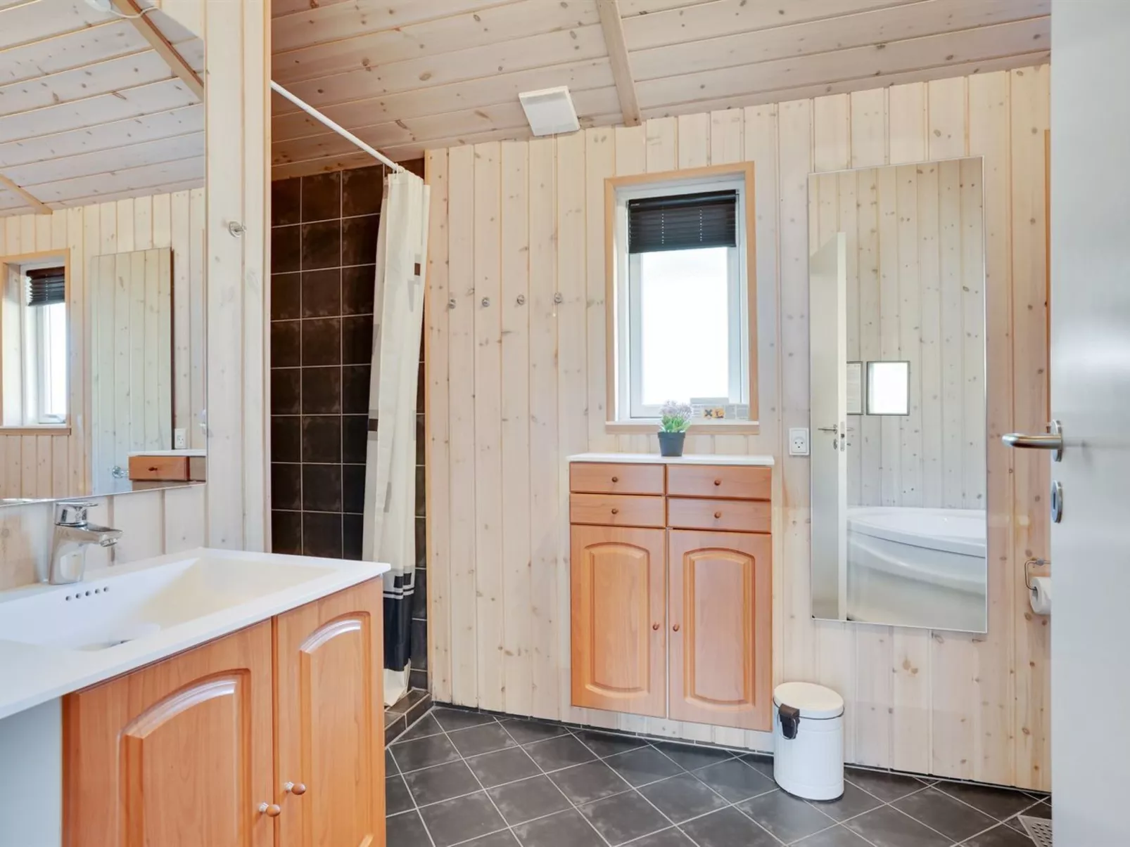 "Wilke" -  from the sea-Binnen