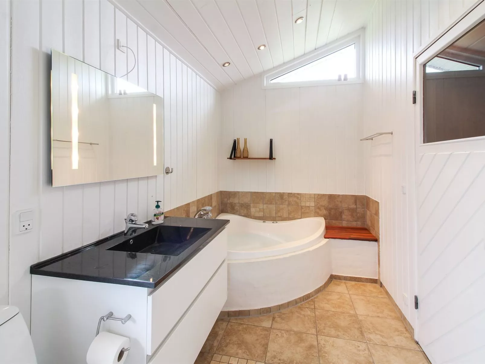 "Herbiorn" - 403m from the sea-Binnen