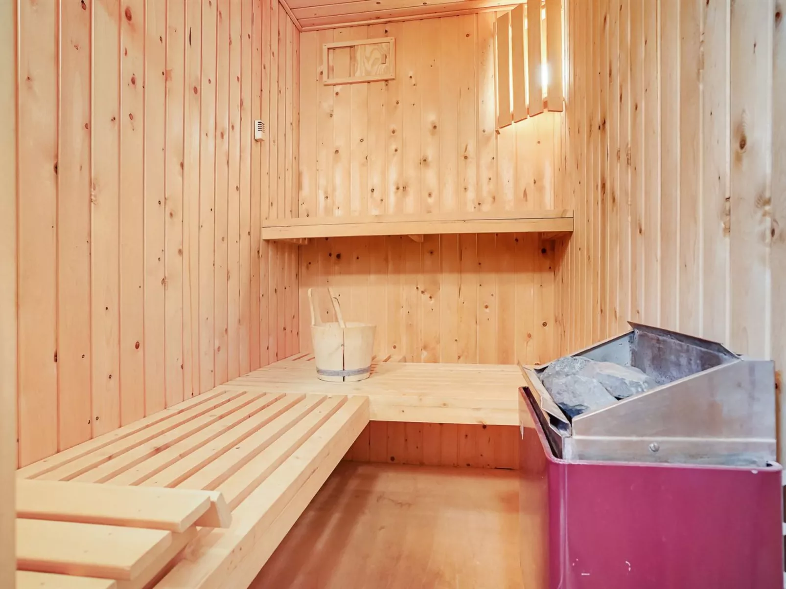 "Sigfride" - 500m from the sea-Binnen