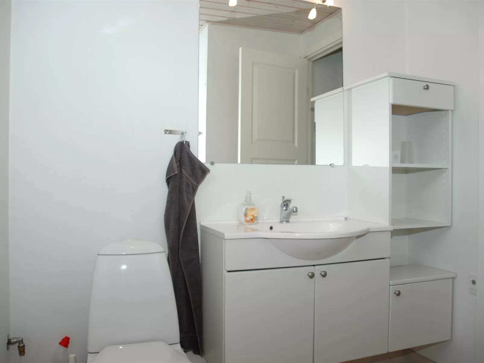 "Livia" - 900m from the sea-Binnen