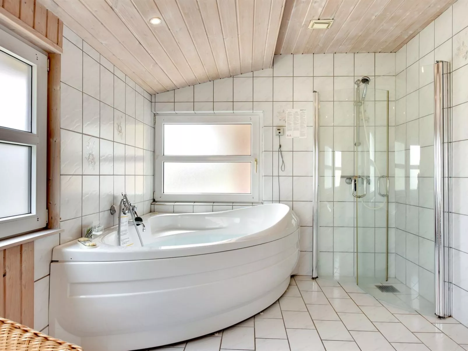 "Annemia" - 200m from the sea-Binnen