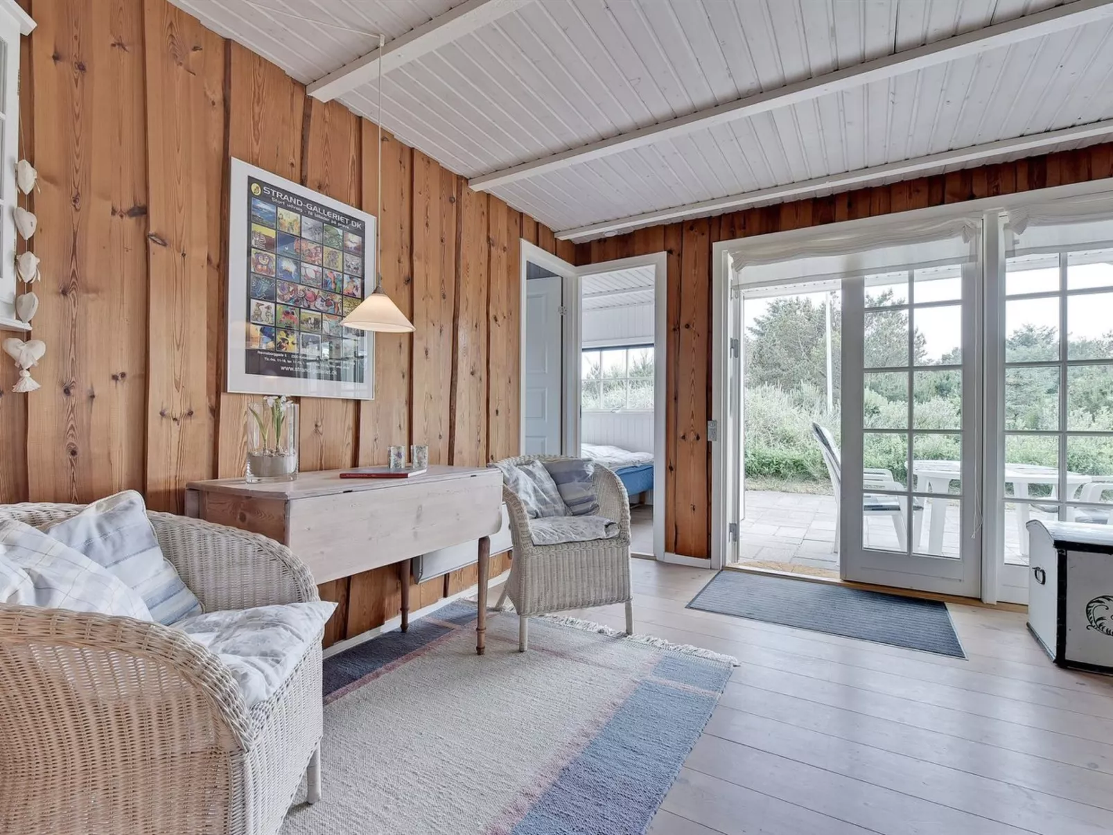 "Dines" - 1km from the sea-Binnen