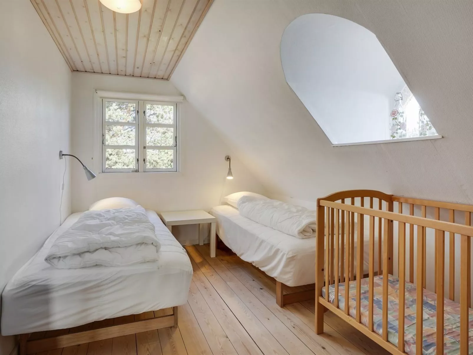 "Risto" - 2.3km from the sea-Binnen