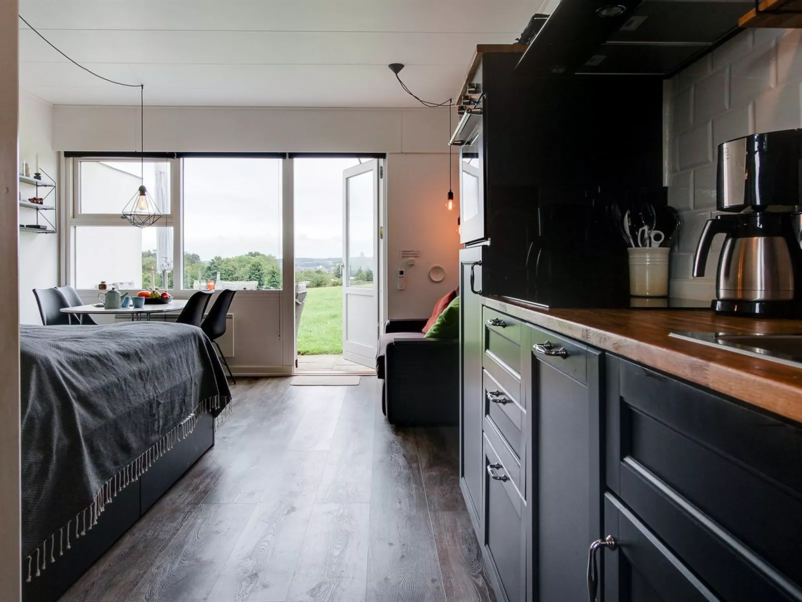 "Atte" - 300m from the sea-Binnen