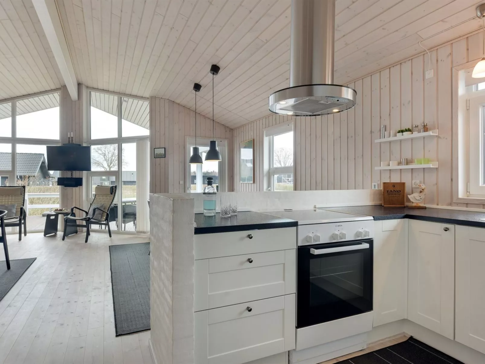 "Darja" - 300m from the sea-Binnen