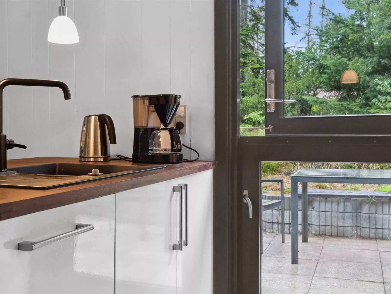 "Vaula" - 200m from the sea-Binnen