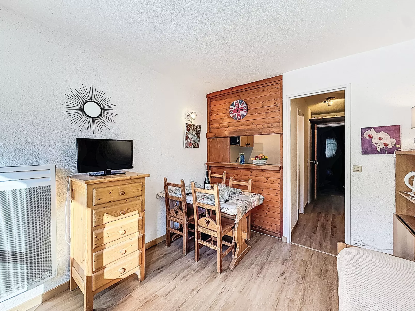 Rond Point des Pistes (Val Claret)-Binnen