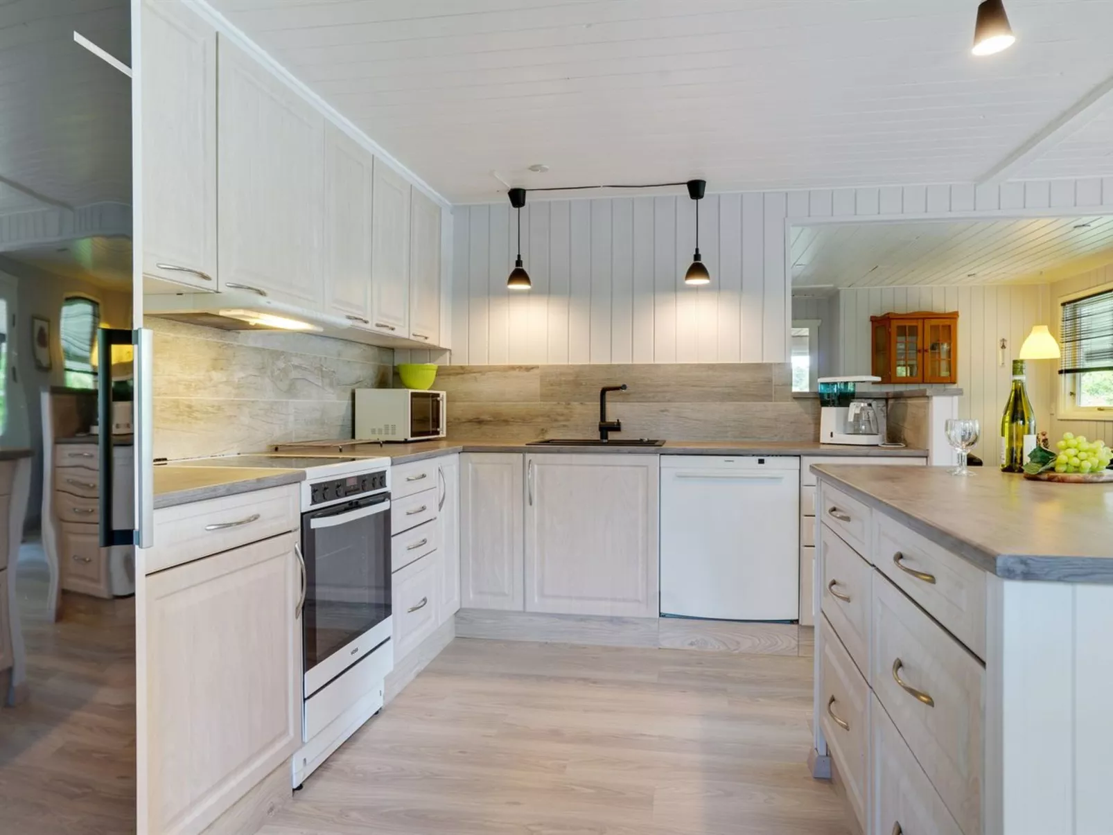 "Sorja" - 420m from the sea-Binnen