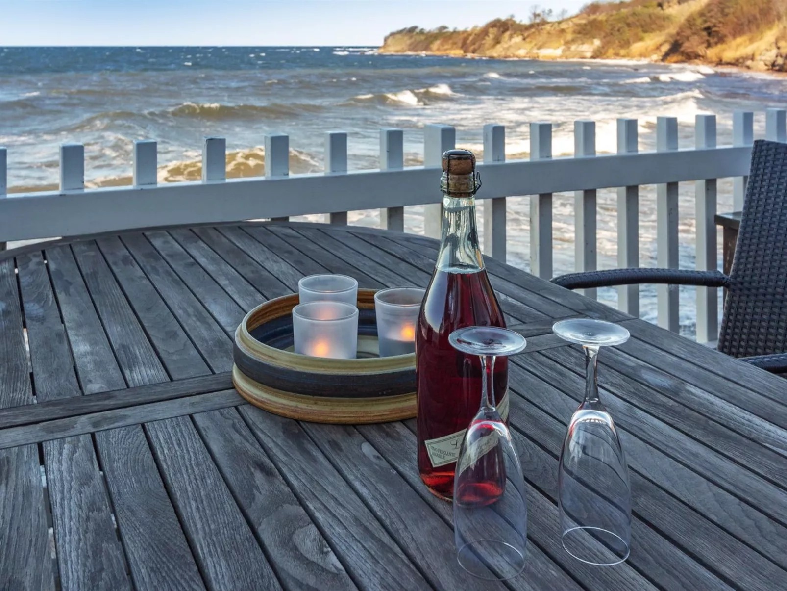 "Halldora" - 10m from the sea-Buiten