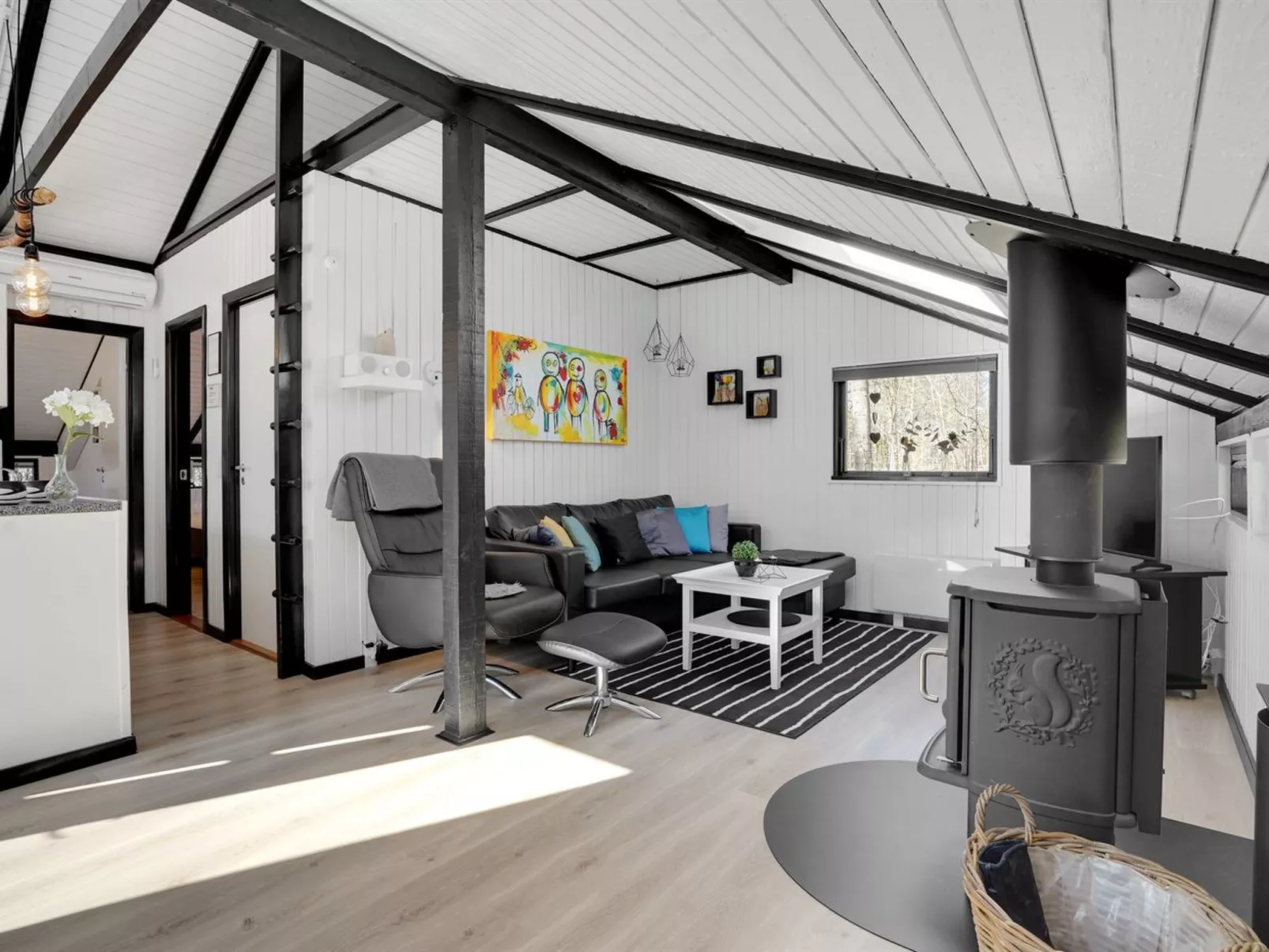 "Elisabeta" - 28km from the sea-Binnen