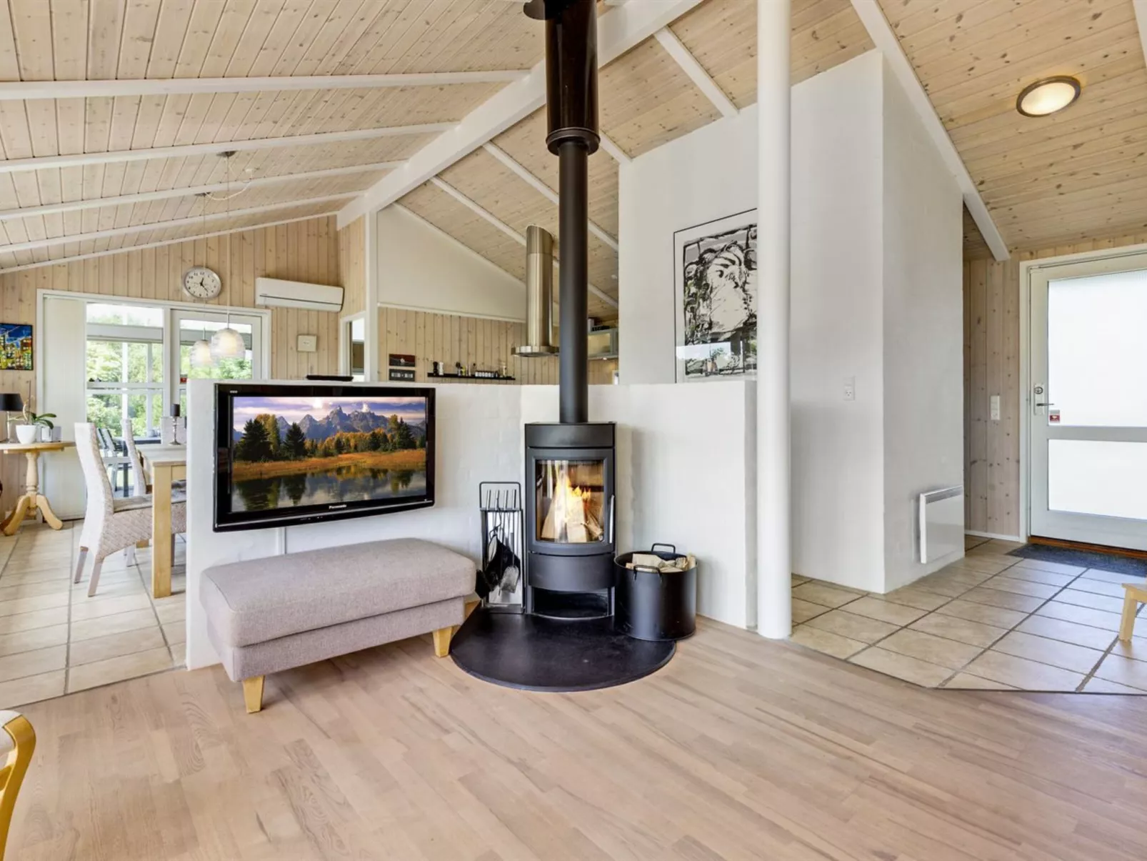 "Tatyana" - 1.0km from the sea-Binnen