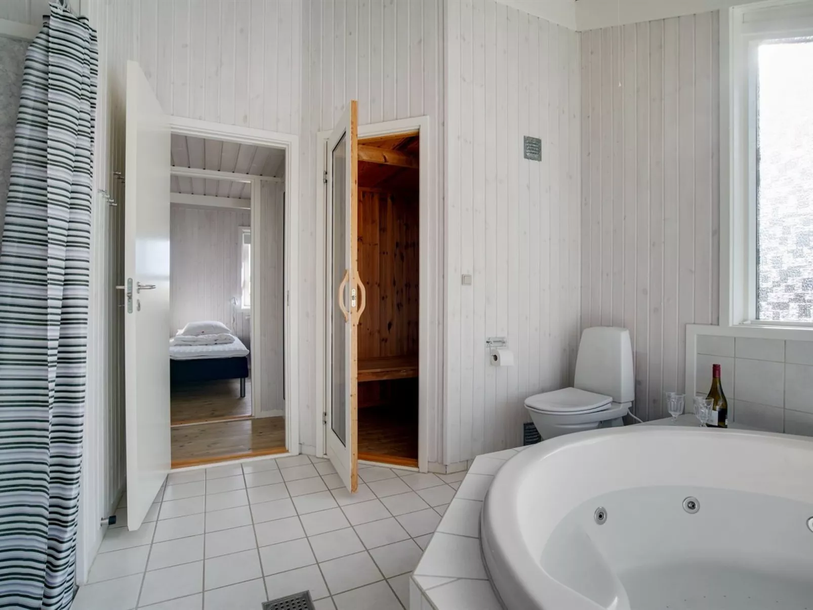 "Fransisca" - 600m from the sea-Binnen